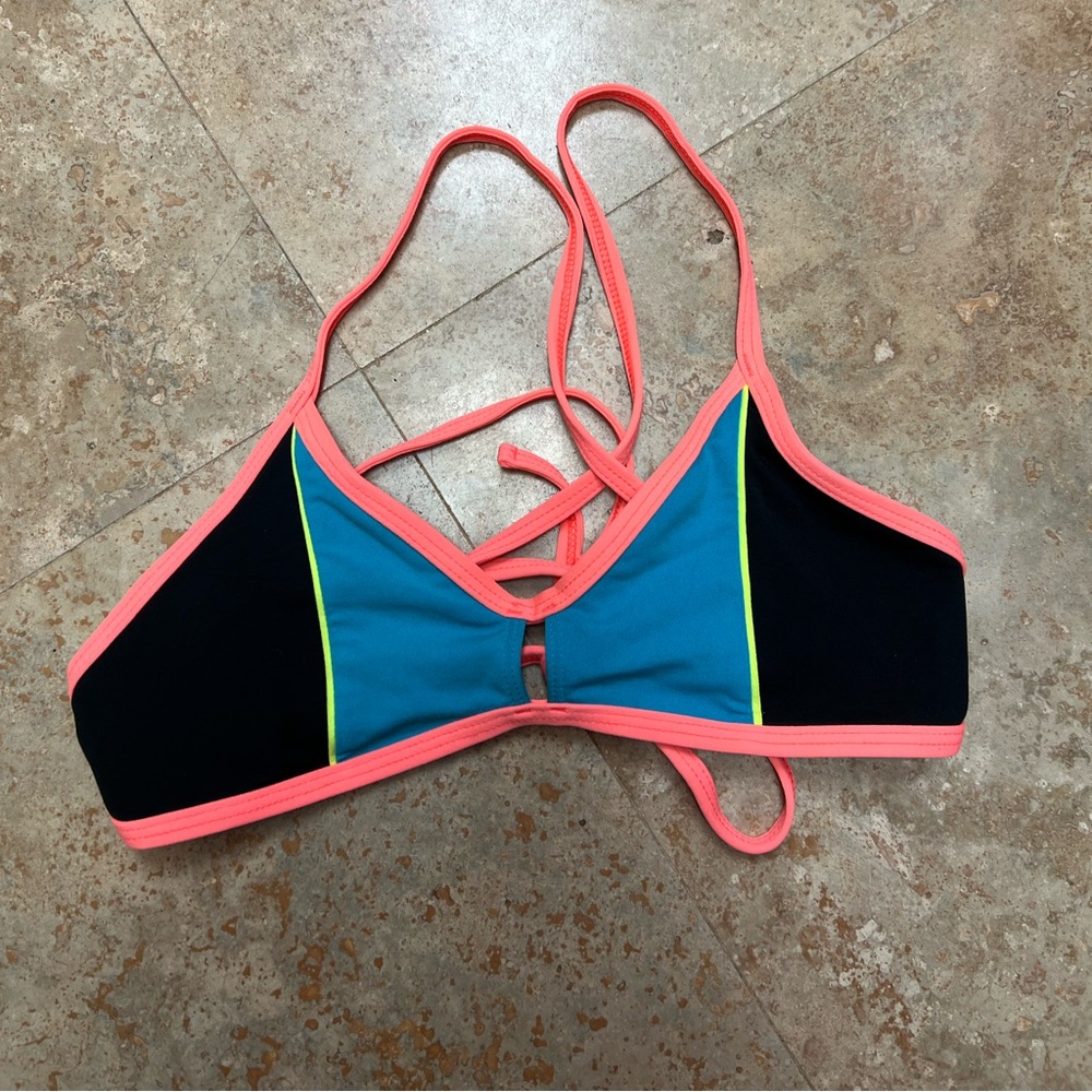 Jolyn top